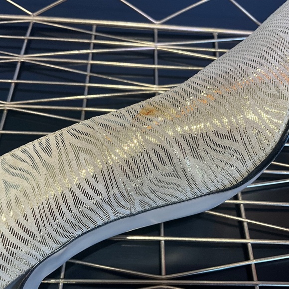 Vintage J. Renee Bridal Cinderella Metallic Gold Zebra Acrylic High Heels 10M - Picture 9 of 9